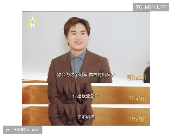 梁伟铿训练完直接拎着爱马仕去吃宵夜？