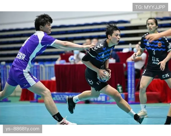 无意手球为何仍被判犯规？规则关键在“扩大防守面积”