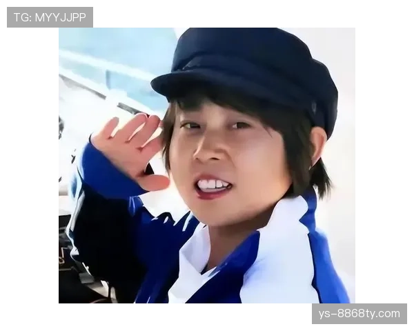 王濛在家切个水果都像在冰场压步